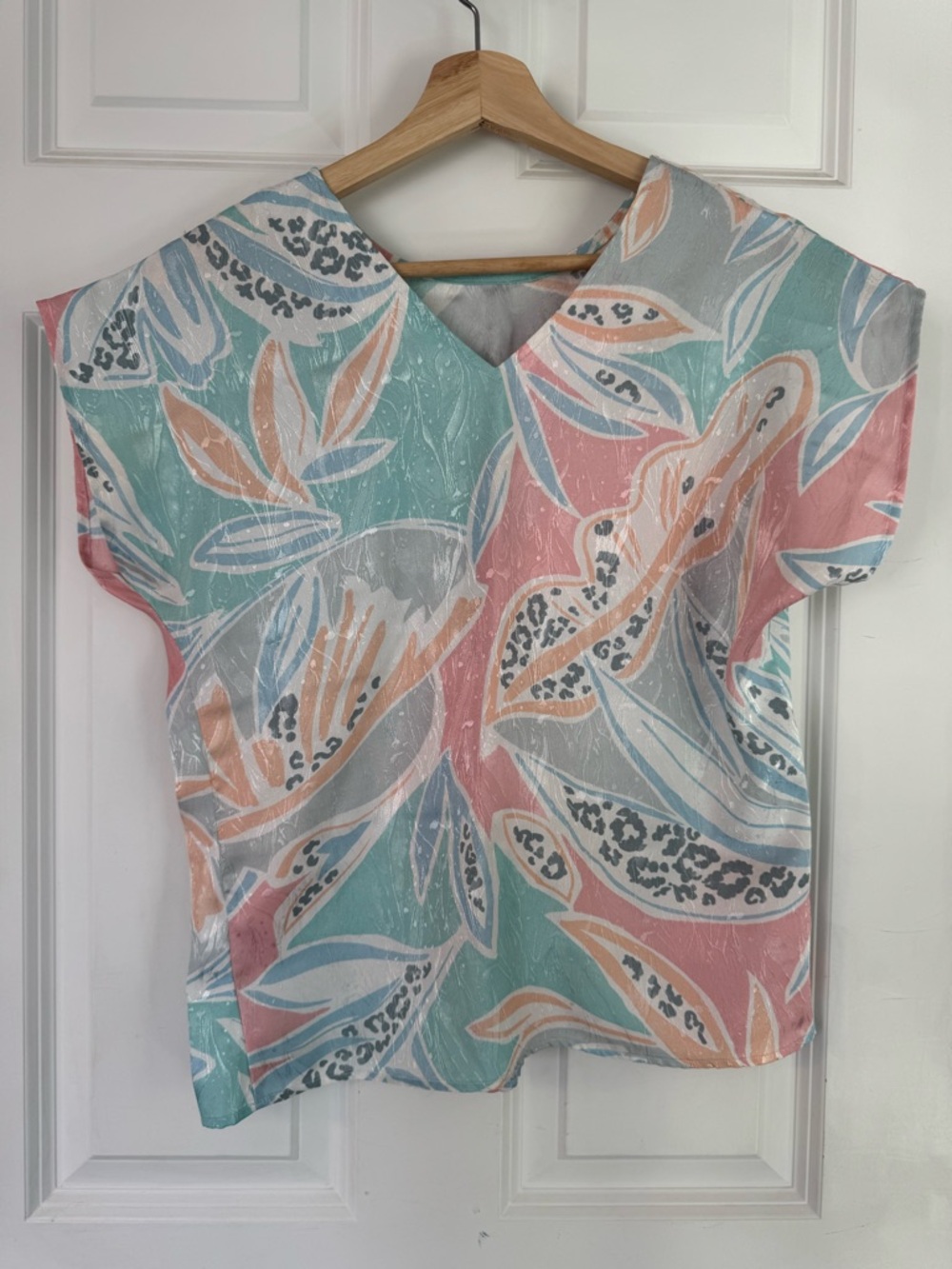 Vintage silky Pastel Tropical Print V-Neck Top - Pink, Mint & Gray
